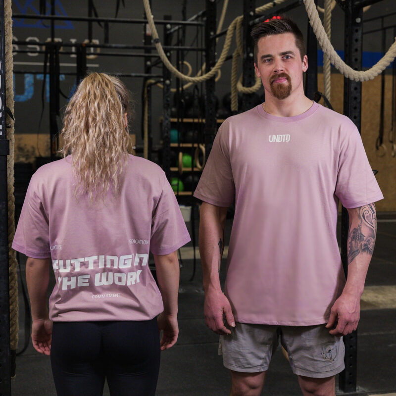 UNDTD Putting in The Work T-paita - Miami Pink - Image 2